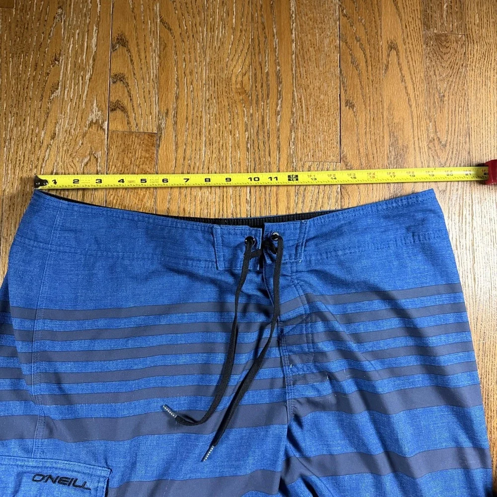 O'Neill Board Shorts Mens 38 Blue Stripe Swim Trunks Cargo Pocket Stretch